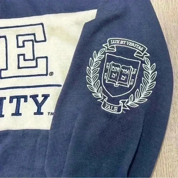 Vintage Yale University Blue White Sweatshirt Pullover Crewneck Men’s Size XS - Picture 6 of 11
